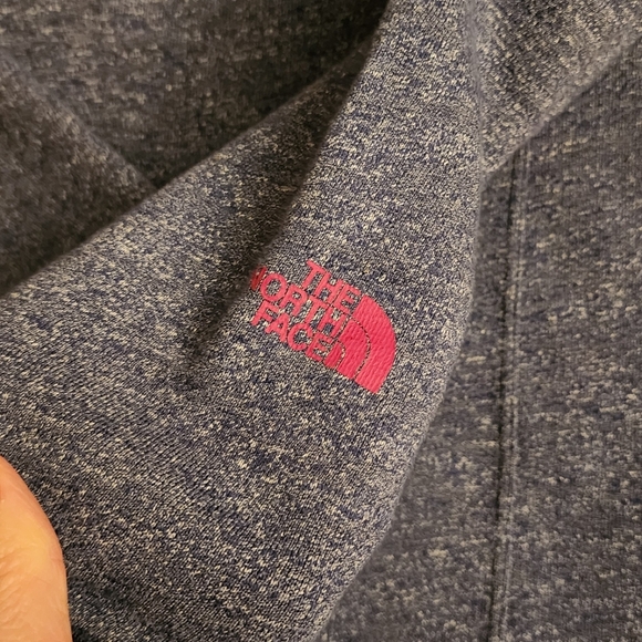 The North Face Chambray Blue Cowl Neck Sweatshirt Women's Sz M Key Hole Sleeve - Picture 6 of 7